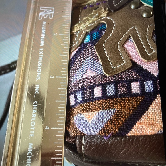 UNIONBAY Patchwork Elephant Appliqué crossbody Black Nylon Bag with Red Logo - Picture 8 of 10